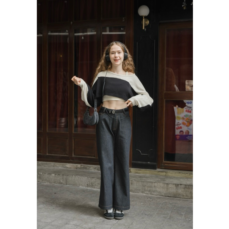 PEKKY KNIT (BEIGE/BLACK) CROP TOP