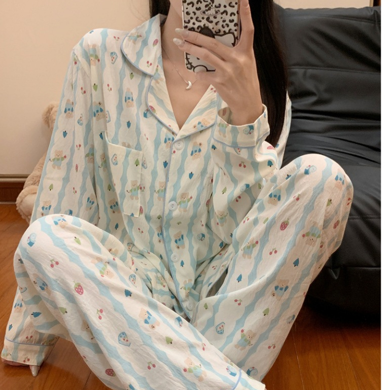 ชุดนอน ลายหมีใส่เสื้อสีน้ำเงิน งานผ้าไหมญีปุ่นนุ่มใส่สบายไม่ร้อน แขนยาว+ขายาว FreeSize