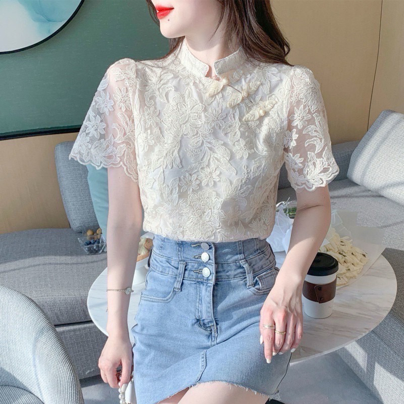 {พร้อมส่ง} รุ่น ( AR-กี่เพ้าฉลุขาว10 ) เสื้อแขนสั้น ผ้าลูกไม้พรีเมี่ยม คอจีน ปักลูกไม้ มีซับใน ทรงสวย แมทช์ได้หลายลุค