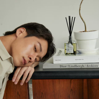 FRANK - มินิมอลสไตล์ ก้านไม้หอม aroma สำหรับบ้าน เป็นพร้อบตกแต่งได้ minimal style หอมทั่วห้อง 85ml.