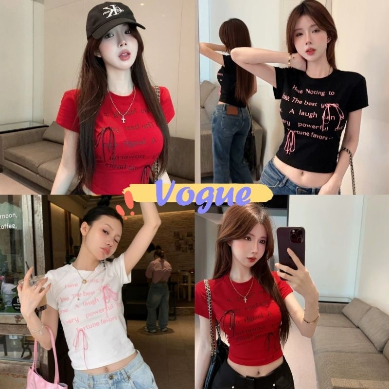 Vogue พร้อมส่ง เสื้อครอปไหมพรมแขนสั้น สกีนลายตัวอักษร สัพื้น (52055)