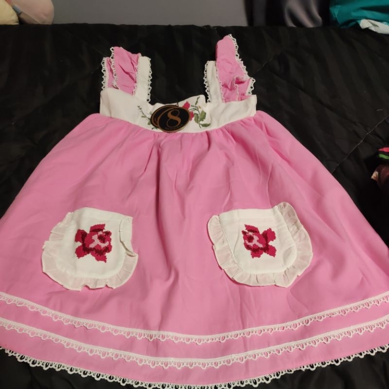 EIGHT STUDIO BRAND เดรสทรงปล่อยปักดอกไม้ตรงอกและกระเป๋า size M อก34เอว สะโพกฟรีไซค์ ยาว31นิ้ว