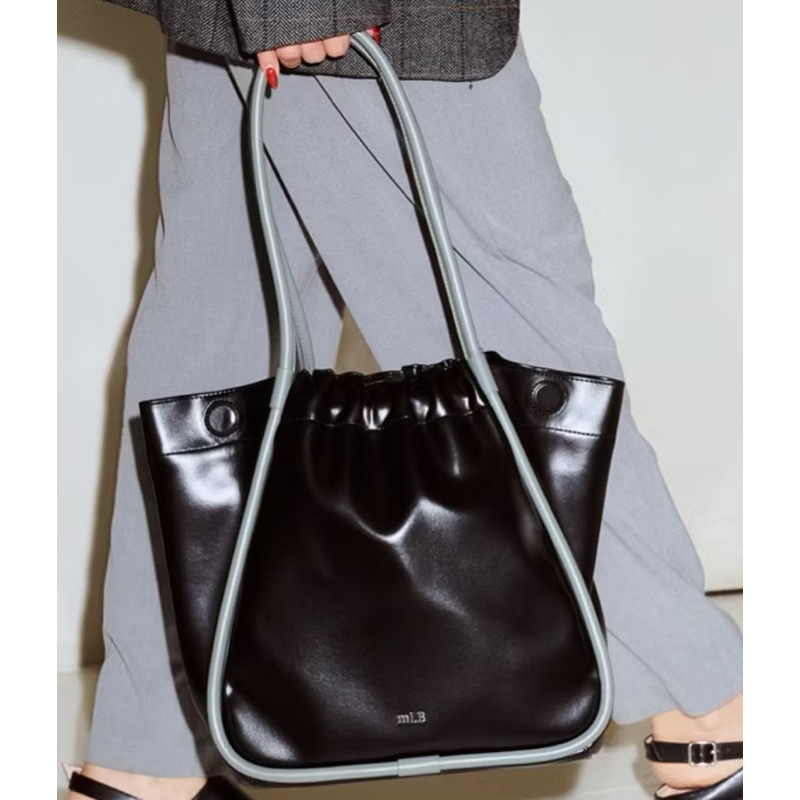 ส่งต่อ มือสอง ml.B Ravioli tote (black)