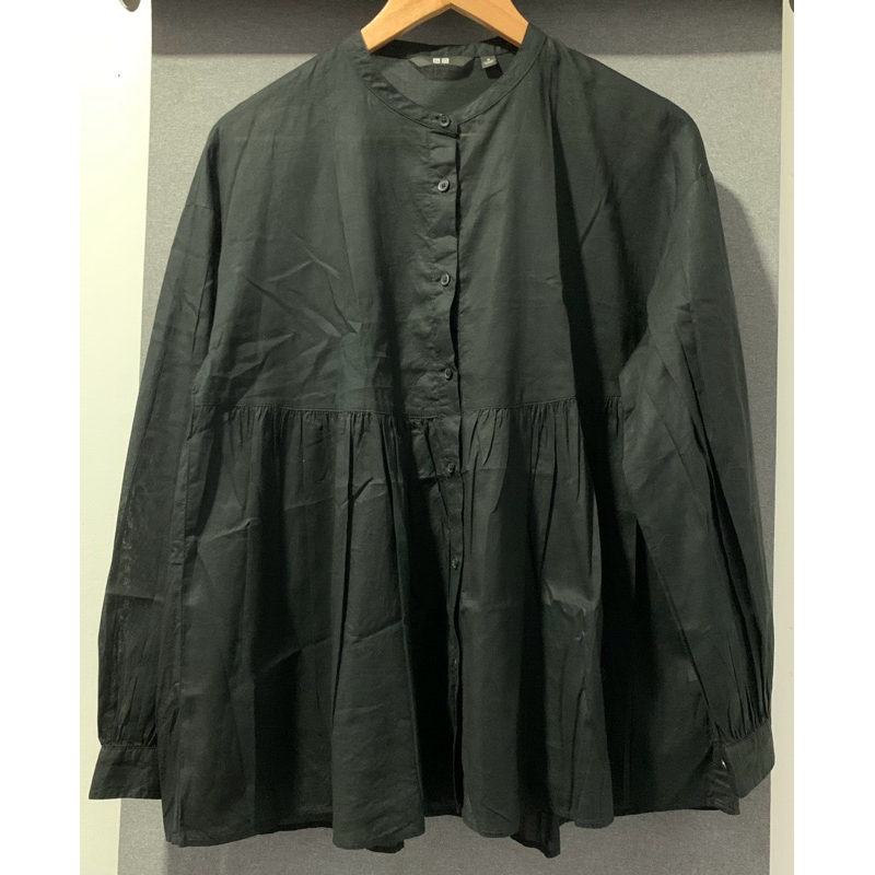 A78เสื้อยูนิโคล ทรงขนมชั้นสีดำ(super black)ผ้าเบาๆฝ้าย100% Size M(ใส่ได้M-Lต้น)อกหน้าผ้า42'' ไหล่21'