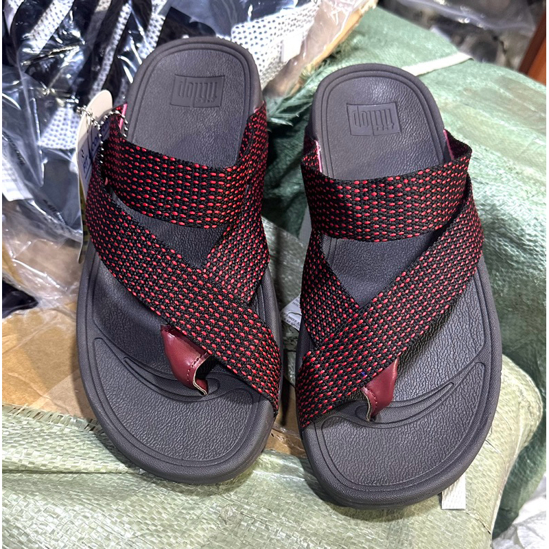 รองเท้าเเตะ fitflop สลิงรุ่นใหม่ สวย ใส่ได้ทั้ง หญิงและชายไซร้ 36----44
