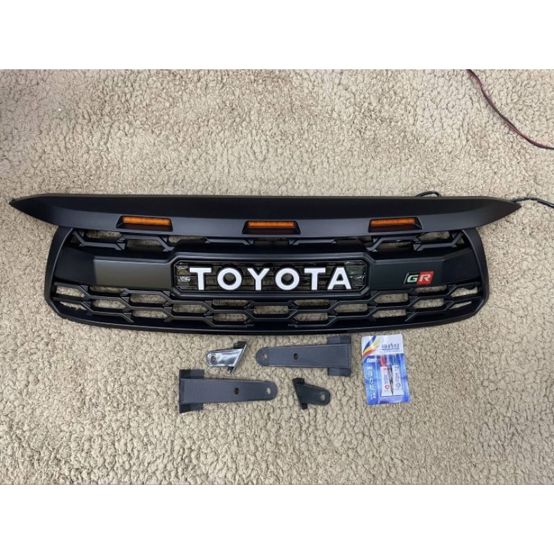 กระจังหน้า Fortuner 2008 2009 2010 GR มีไฟ led โลโก้ Toyota สีแดง และ สีขาว - รูปที่ 3