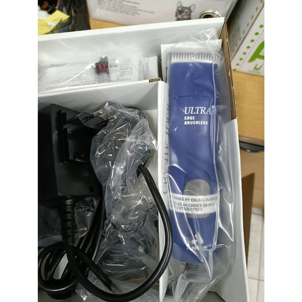 Andisปัตตาเลี่ยนตัดขนสุนัขและแมวรุ่นAGC2 Super Brushless สีน้ำเงิน - รูปที่ 2