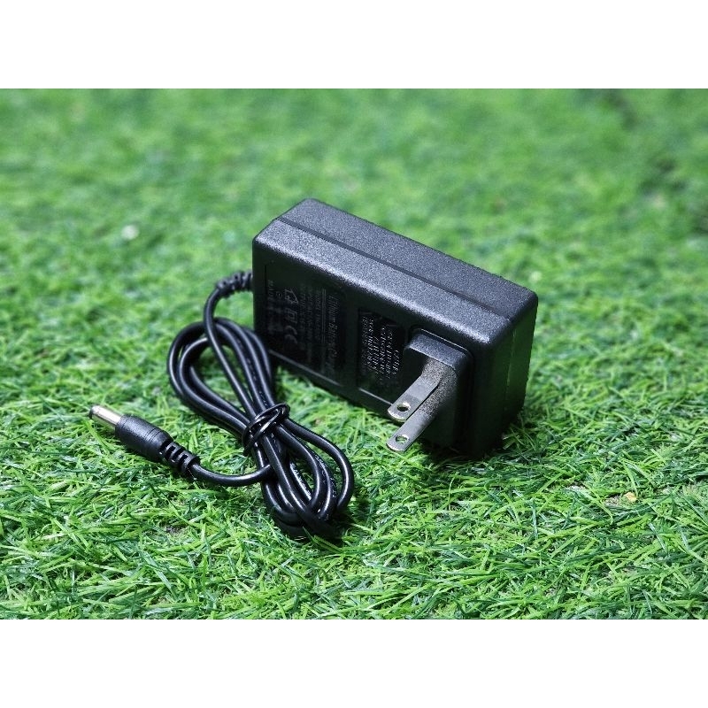 Charger แบตเตอรี่ลิเทียม  16.8V 2A มีไฟ LED แสดงสถานะ​ ที่ชาจน์​ตู้​บลูทูธ​ ตัวชาร์จ​แบตเตอรี่ 16.8v 2a