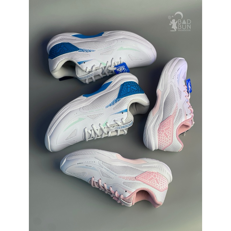 Victor รองเท้ากีฬาแบดมินตันรุ่น A240 (หน้าเท้ากว้าง)