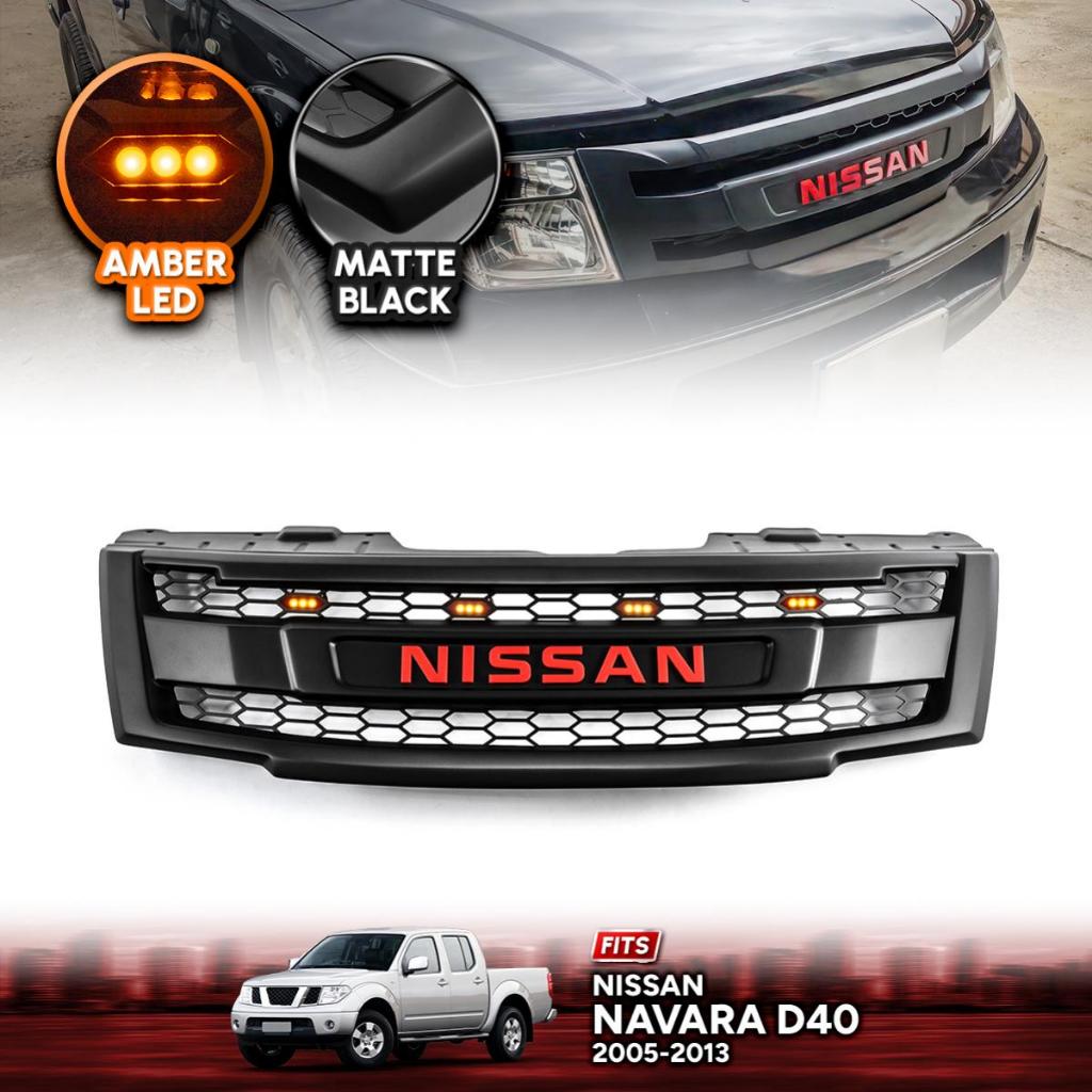 กระจังหน้า มีไฟ LED สีเหลือง รุ่น  NISSAN NAVARA D40 ปี 2005 - 2014 สีดำด้าน โลโก้แดง 1 ชิ้น