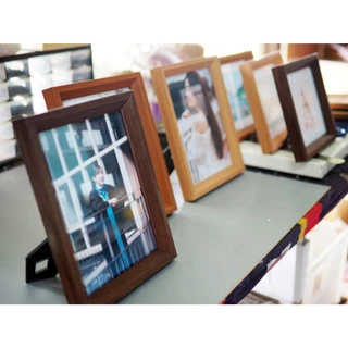 **รูปใส่กรอบมีกระจก ** กรอบพร้อมรูป กระดาษปริ้นท์รูปโฟโต้ ตั้งได้ แขวนได้