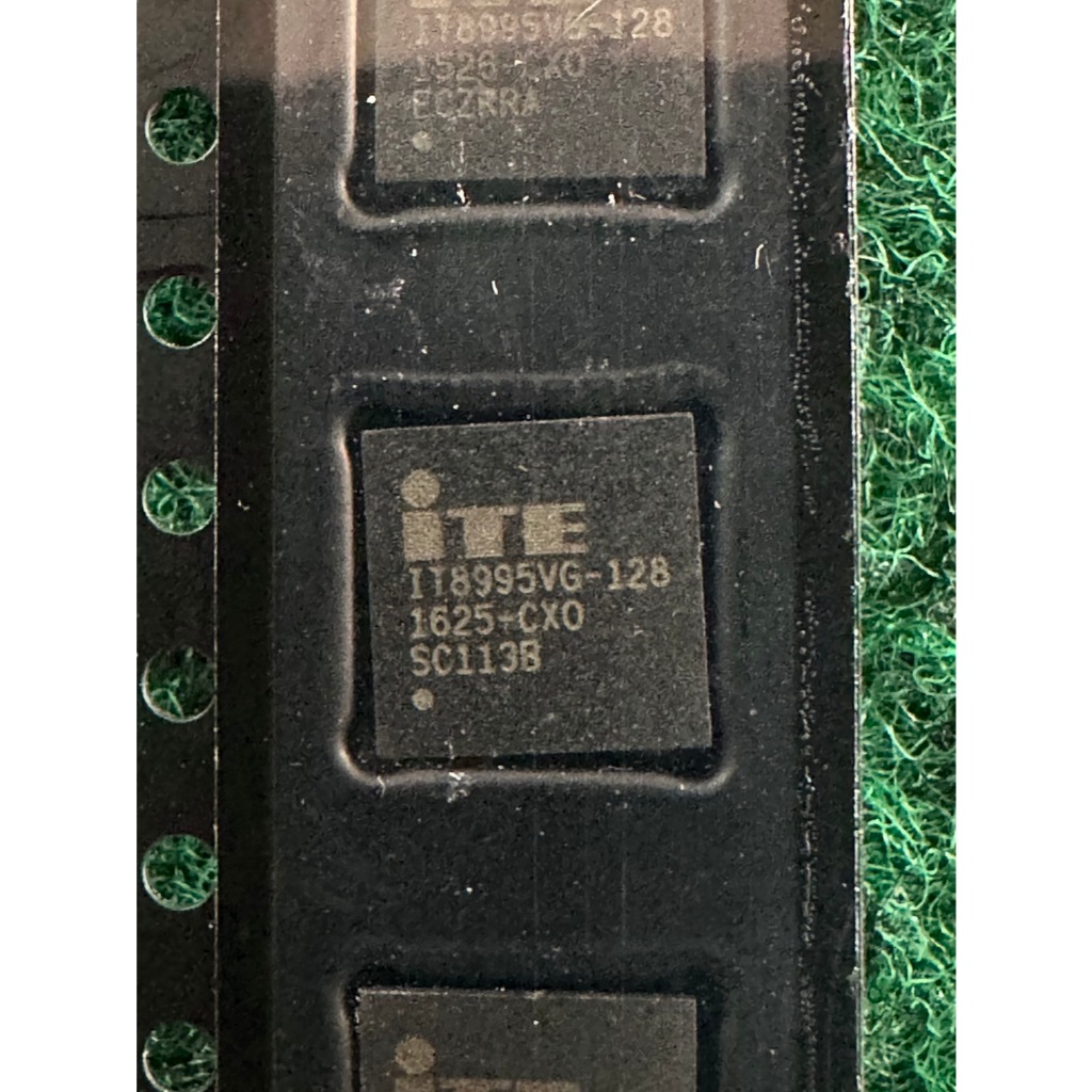 IO  IT8995VG-128 IT8995VG CXO , IT5571VG-128 CXO , IT8586VG-128 , IT5570VG -128 , IT จำนวน 1 ตัว