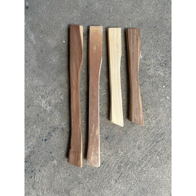 ด้ามขวานไม้ใหญ่เล็กสวย(ขอคืนเงินได้ แต่ต้องส่งสินค้าคืนด้วย)