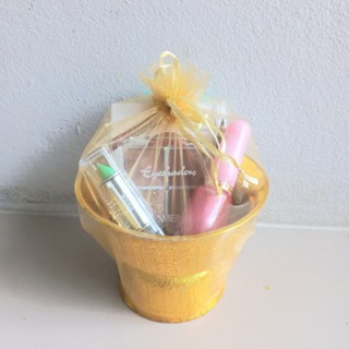 ชุดเครื่องสำอางค์แก้บนในพานทอง สำหรับถวายนางไม้นางตะเคียน