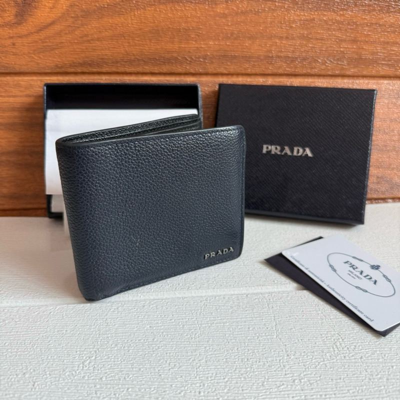 Prada Wallet ของแท้มือสอง