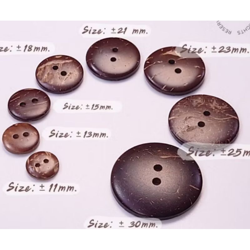 #22 กระดุมกะลามะพร้าว กระดุมไม้ (หนึ่งชุดมี 6เม็ด)