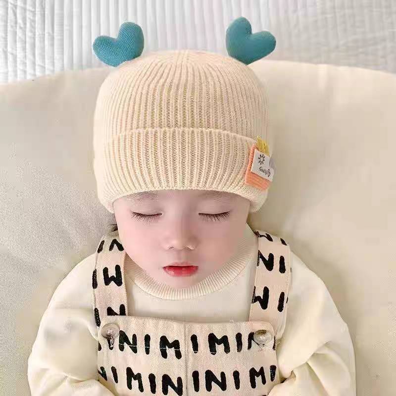[พร้อมส่ง] หมวกไหมพรมเด็กแรกเกิดถึง 18 เดือน รอบหัว 36-46 ซม. หมวกบีนนี่ หมวกเด็กกันหนาวขอบพับด้านบนติดหัวใจ มี 8 สี