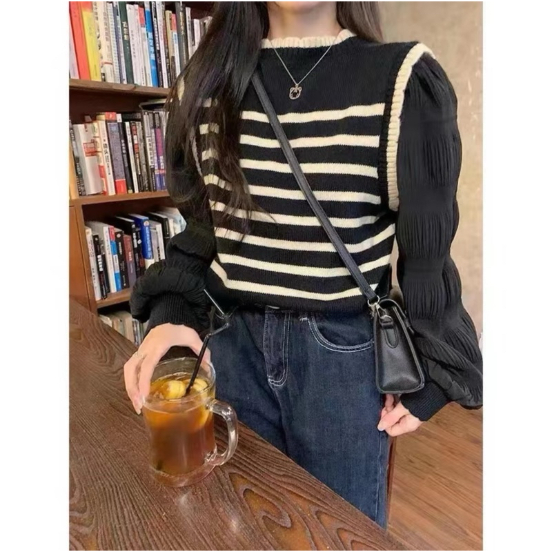 (used‼️) เสิ้อชีฟองอัดยับลายทาง จากร้าน Mai area