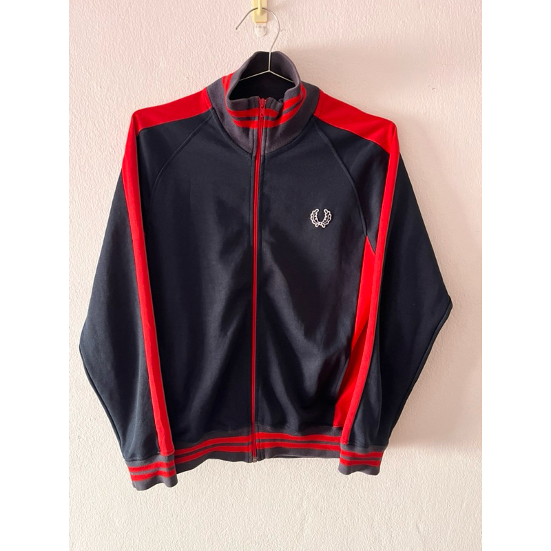 เสื้อวอร์ม fred perry มือสอง