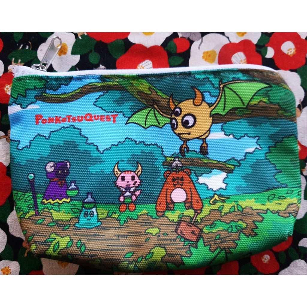กระเป๋า  Ponkotsu Quest กระเป๋าใส่ของ กระเป๋าเครื่องสำอาง มีซิป ของแท้จากญี่ปุ่น สวยมาก Size : 19.5 