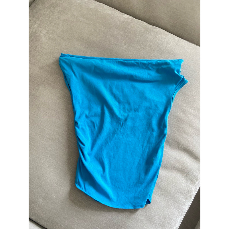 เสื้อปาดไหล่   Atipa