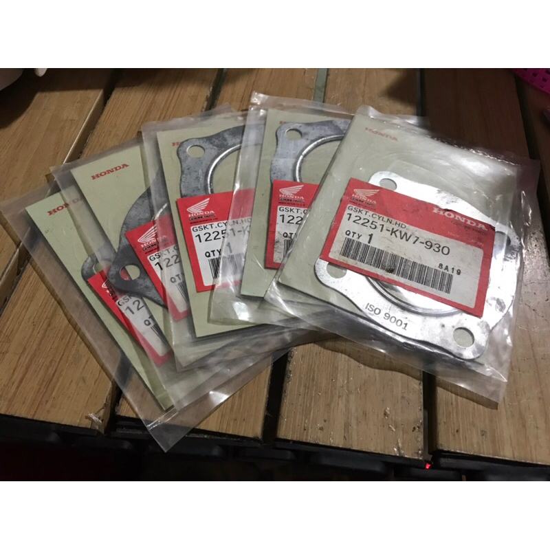ปะเกนฝาสูบ Honda nova แท้ใหม่ 12251-kw7-930