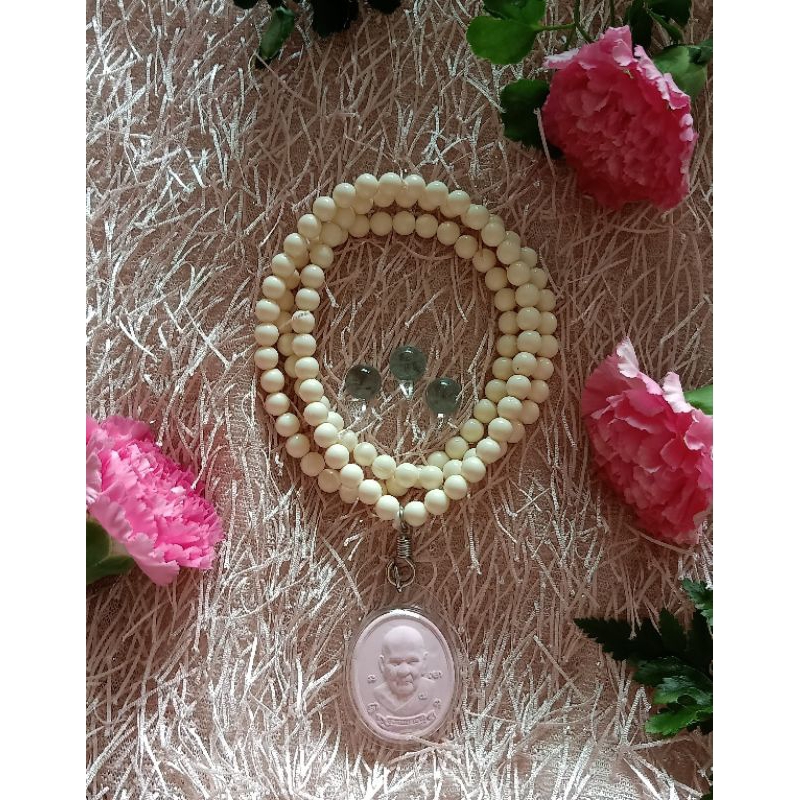 สร้อยประคำ108เม็ด สีขาว (8มม.)พร้อมพระผงจักรพรรดิพิมพ์หลวงปู่ดู่ขนาดจัมโบ้ลูกแก้วจักรพรรดิ3ลูกและคาถามหาจักรพรรดิ