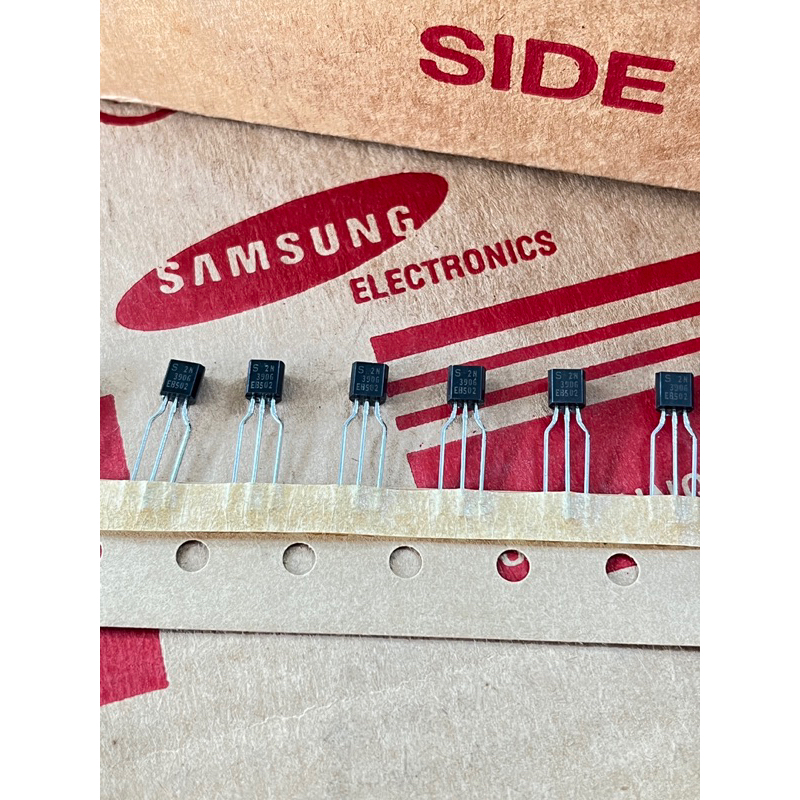 2N3906 ทรานซิสเตอร์ Transistor (แพ็ค5ชิ้น/10ชิ้น)ชนิด PNP สินค้า ประกอบด้วย - 2N3906 ทรานซิสเตอร์ Tr