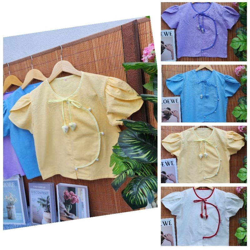 เสื้อพื้นเมืองผู้หญิงคอบัว แขนกลีบบัว รุ่น “ ฉัตรยุพา ”
