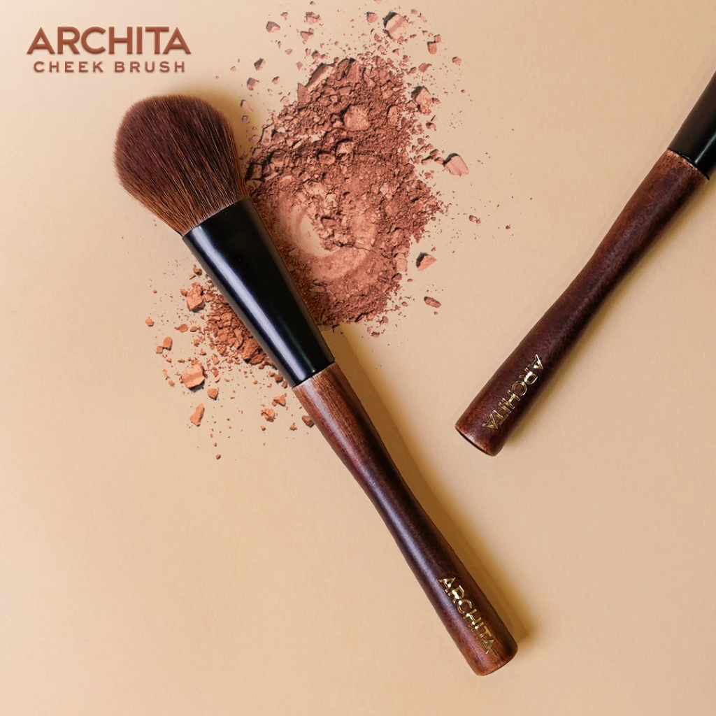 ARCHITA-CHEEK BRUSH 🪵