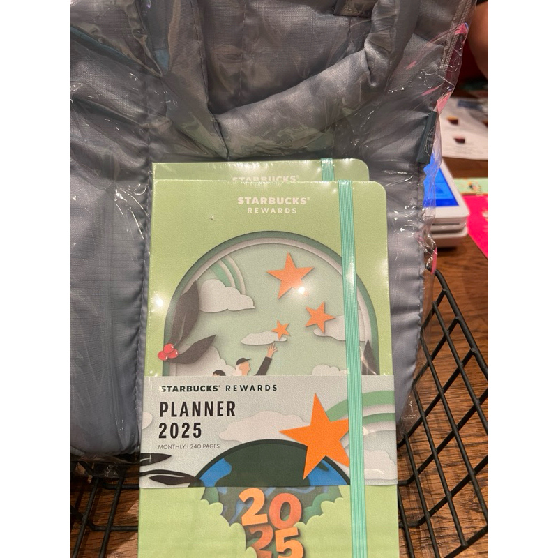 planer Starbucks 2025 พร้อมกระเป๋า
