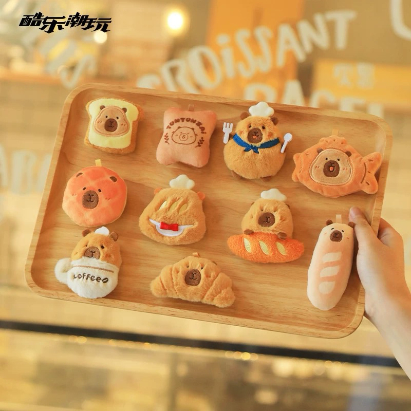 พวงกุญแจแม่เหล็กคาปิบาร่า Tuntunzai Capybara Bakery