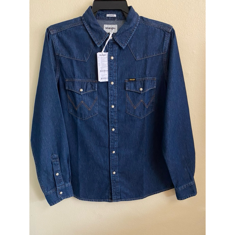 wrangler เสื้อเชิ้ตยีนส์ผู้ชายมี 2 เข้ม อ่อน cotton100% สวมใส่สบาย ของแท้ ลดราคา