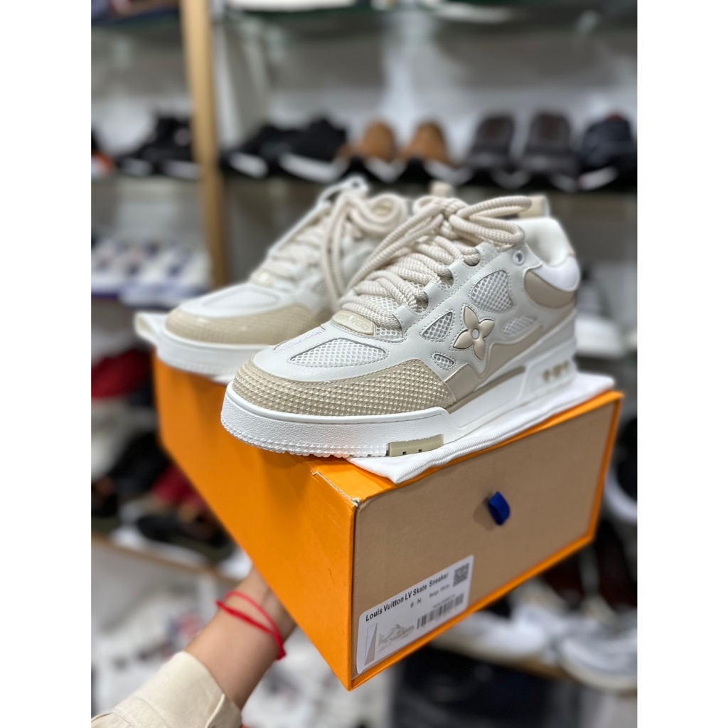 รองเท้าผ้าใบ LV ผู้ชาย Grade Ori มีไซส์ 40-46