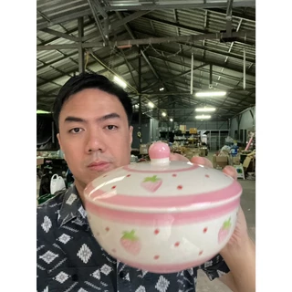 ถ้วยฝาปิดเซรามิก ลายสตอเบอรี่ชมพู (เข้าไมโครเวฟได้) เนื้อเซรามิคคุณภาพดี ปลอดภัย ออกใบกำกับภาษีได้