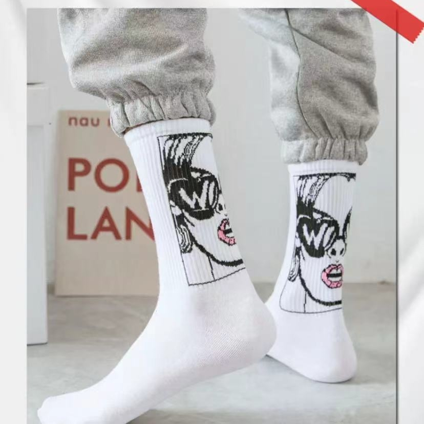 (ได้รับ 2-3 วัน) จัดส่งจากประเทศไทย~ถุงเท้ายาวน่องน่ารัก 5 คู่ถุงเท้าผ้าฝ้ายเหมาะสำหรับผู้ชายและผู้หญิง