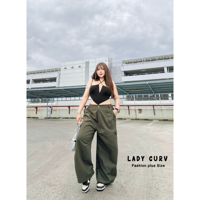 (LC) กางเกงขายาวคาโก้รุ่นใหม่ กระเป๋าข้างแต่งกระดุม เอวสูง เนื้อผ้าคัลตอนกึ่งยีนส์ ทรงสวยมากขอบอก ไซส์ใหญ่ ราคา ถูกที่สุด ดีลบีเคเค แกลเลอรีภาพที่ 2