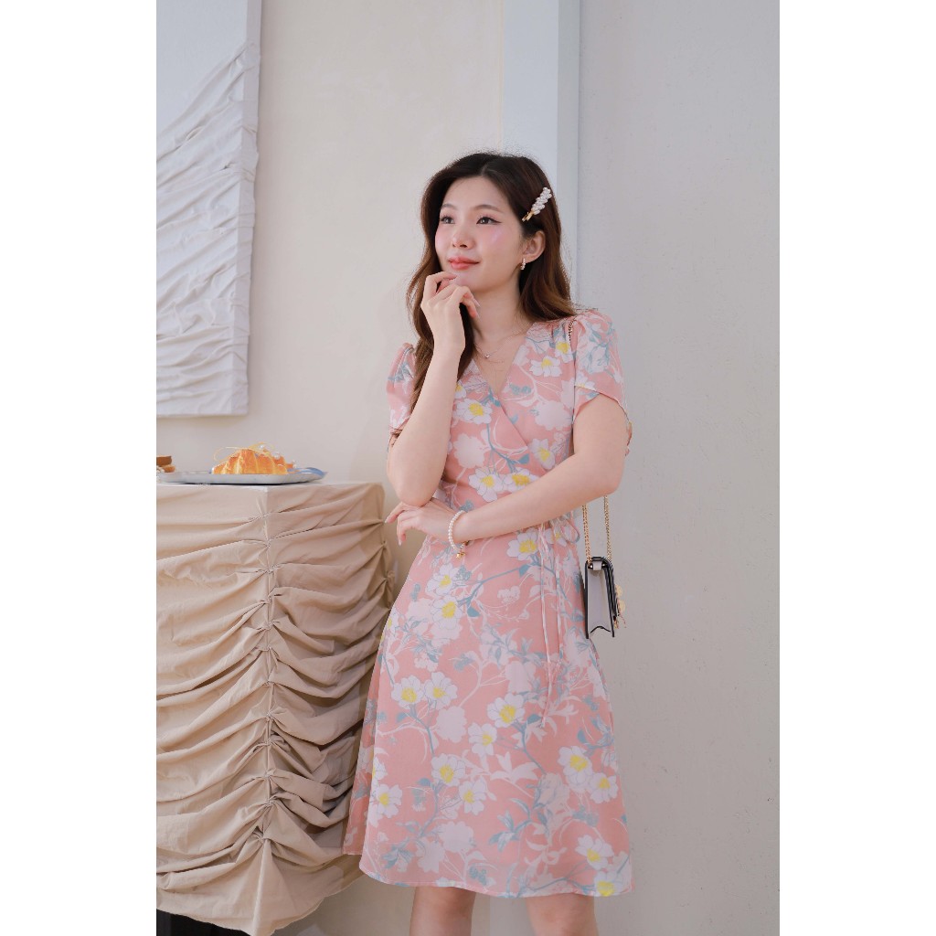 Romi"Oil" J494 ชุดเดรสสีชมพู (ชีฟองคอป้ายมีเชือกผูกเอว)