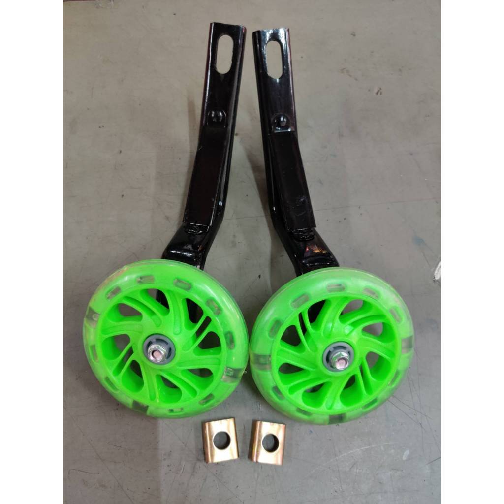 ล้อข้างมีไฟ ล้อมีไฟ ล้อสกู๊ตเตอร์ ล้อพ่วง ล้อประคอง ล้อข้างจักรยาน ล้อพยุง ขนาด 20
