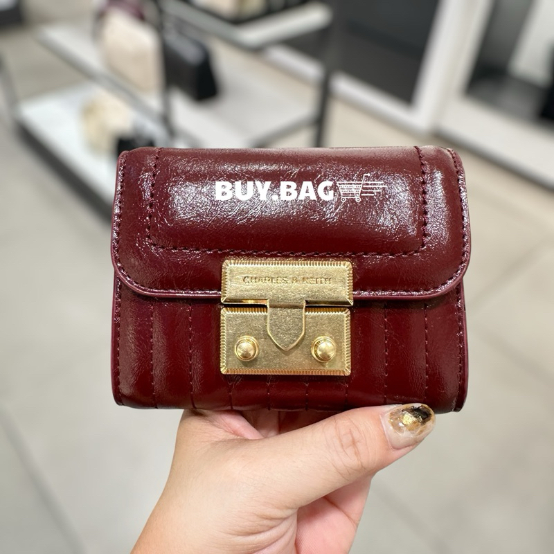 CHARLES & KEITH ( ใช้โค้ดส่วนลด30% ) CK6-10681149 กระเป๋าสตางค์ใบสั้น
