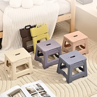 ราคาต่ําสุดใ !!เก้าอี้พับพกพา เก้าอี้พลาสติกอเนกประสงค์ Foldable Stool คุณภาพดีราคาถูกมีหลายสีให้เลือก