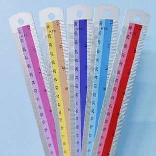 🔥แพ็ค 12 ชิ้น สุ่มสีแบบ 🔥 ไม้บรรทัดอลูมิเนียมคาดสีขนาด 6,8,12นิ้ว ไม้บรรทัดฟุตอลูมิเนียมเนื้อดี เครื่องเขียน โรงเรียน