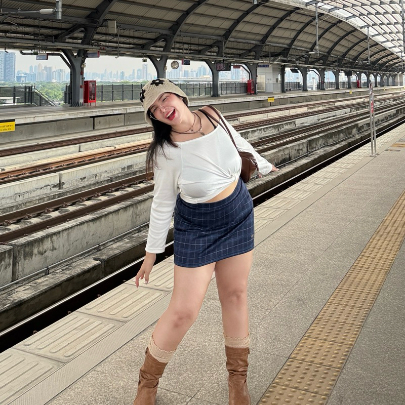 Scott Skirt กระโปรงทรงเอลายสก็อต🖤🖤 สม็อคยางด้านหลัง มีซับในกางเกง กระโปรงสาวอวบอ้วน | Geebeety - รูปที่ 2