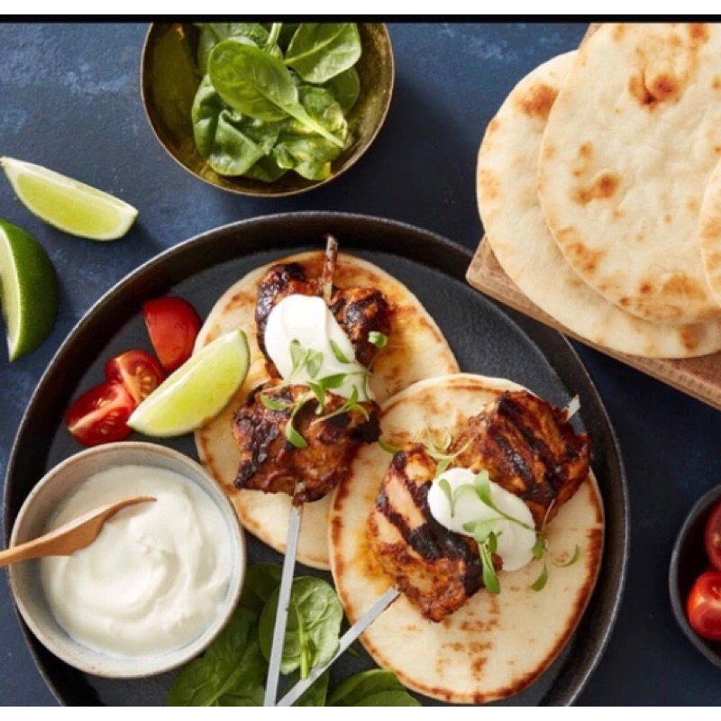 Mission Naan Plain Flavor 4 Naans 320g. มิชชั่น นาน ขนมปังแผ่นแบบดั้งเดิม Mission Wraps