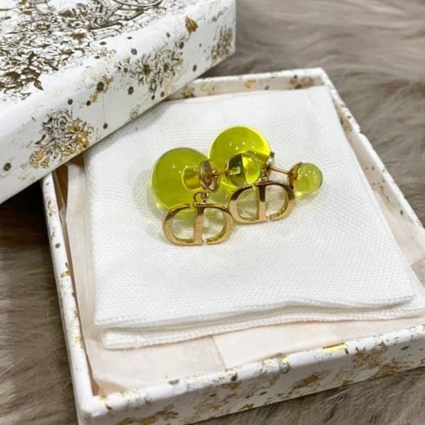 💖พร้อมส่ง ✨ต่างหู Dior  แท้ 100% พร้อมจัดส่งในไทย