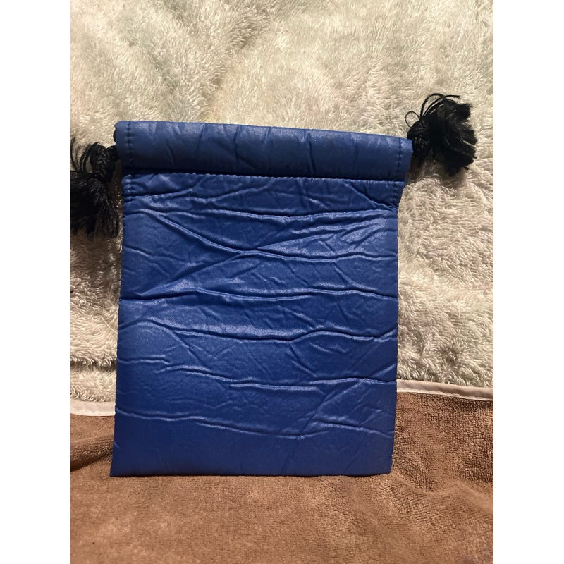 กระเป๋าตู้ญี่ปุ่น บุนวมจีบรูดสีน้ำเงิน ใส่โทรศัพท์ได้ ขนาด 7.5x6”