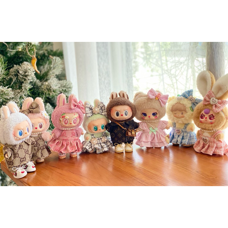 พร้อมส่ง🇹🇭📌รวมชุดลาบูบู้V1/V2/V3เปาโอ เบบี้ทรี ดอร่า คิมม่อน เซตพร้อมโบว์และสร้อยคอมุก⚡️มีโค้ดส่วนลด/โค้ดส่งฟรี