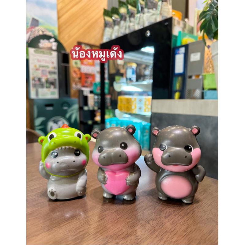 สกุชชี่หมูเด้ง(ตัวสุ่ม)  มี6แบบของเล่นบริหารกล้ามเนื้อนิ้วมือสกุดชี่ลายหมูเด้งนุ่มนิ่มสุดน่ารัก สินค้าพร้อมส่ง