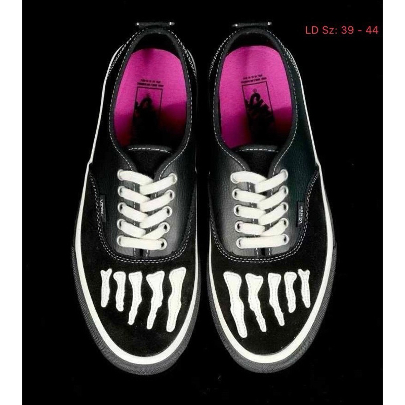 รองเท้าผ้าใบV SBTG X Authentic Black White (size39-44) SABOTAGE SKELETON