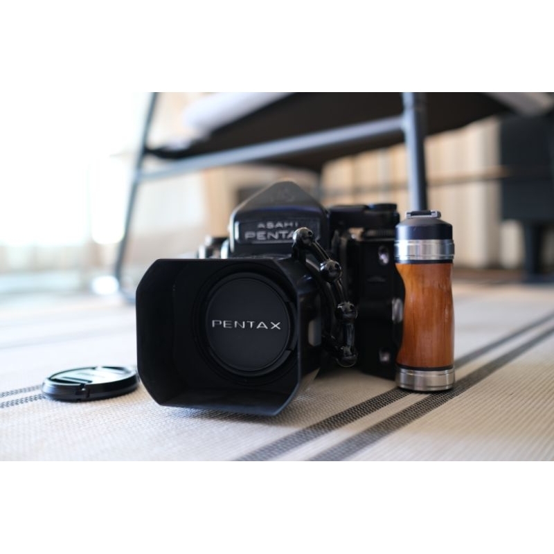 กล้องฟิล์ม Pentax 6x7 (non mlu 120mm) +90mm f2.8 +หัววัดแสง +อุปกรณ์อื่นๆ